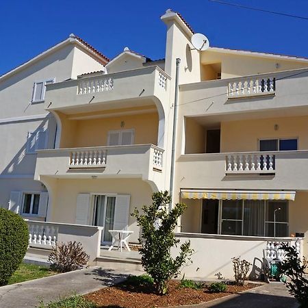 Apartments Sandra Sukosan Ngoại thất bức ảnh